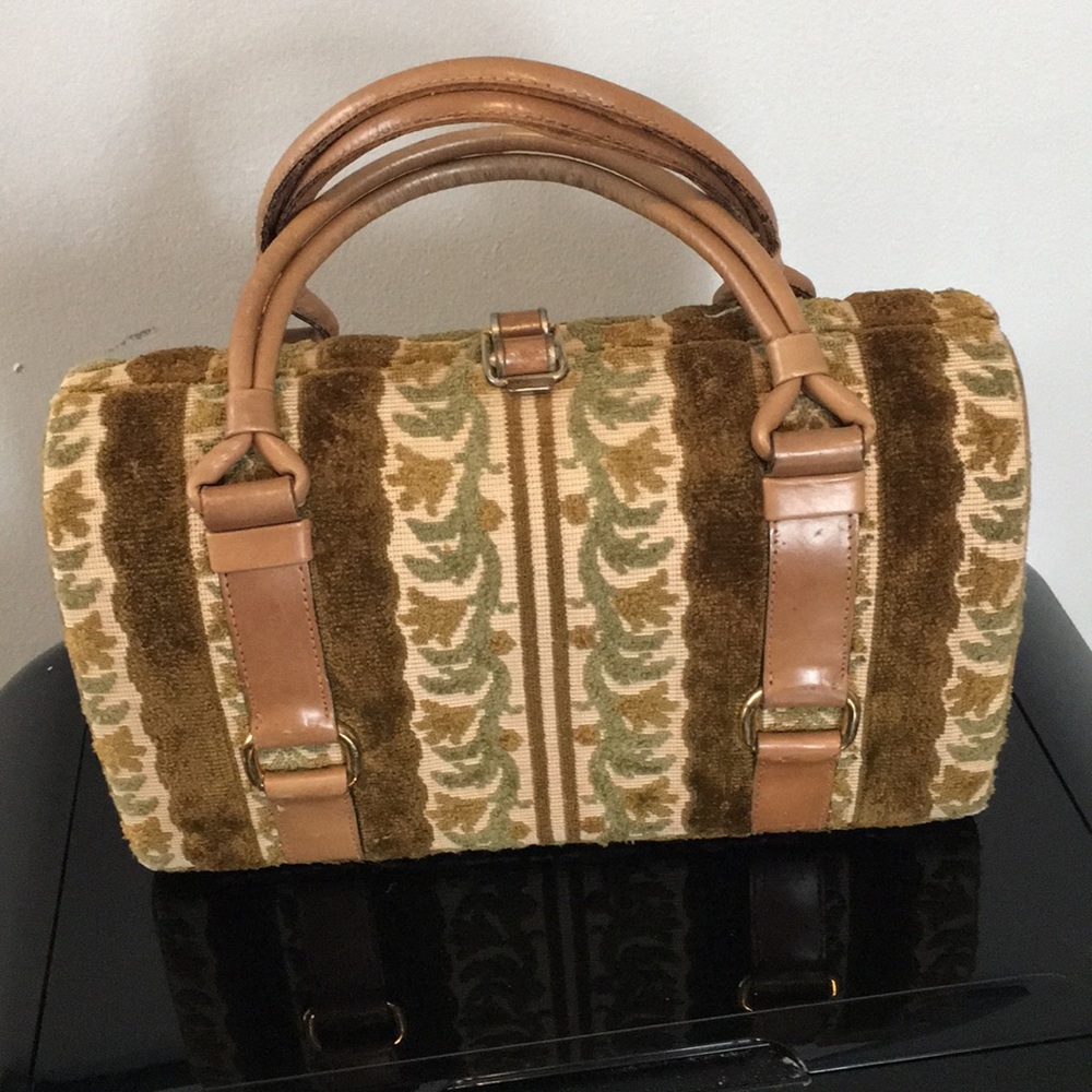 Tano of Madrid. Made in Spain Vintage embossed satchel handbag